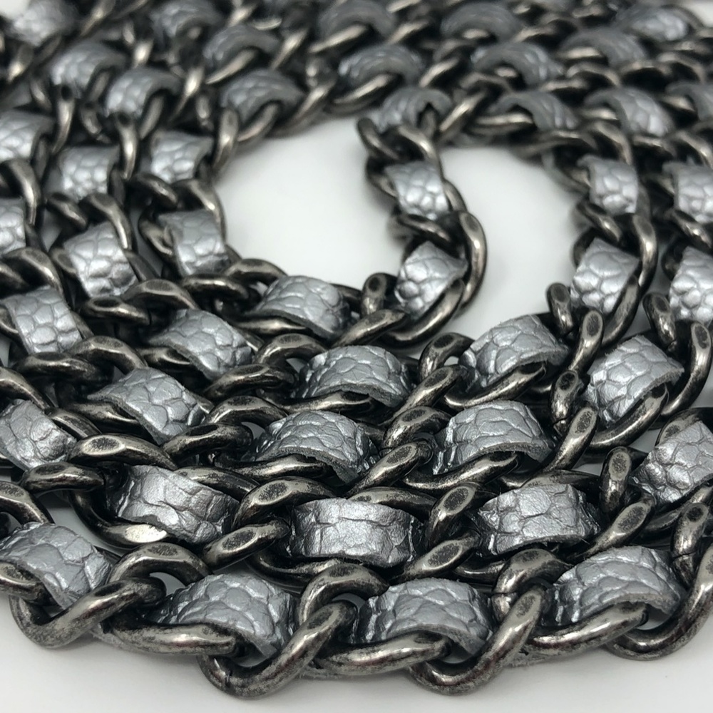 CHANEL Silver Caviar Ruthenium HW Wallet On Chain - Picture 14 of 16